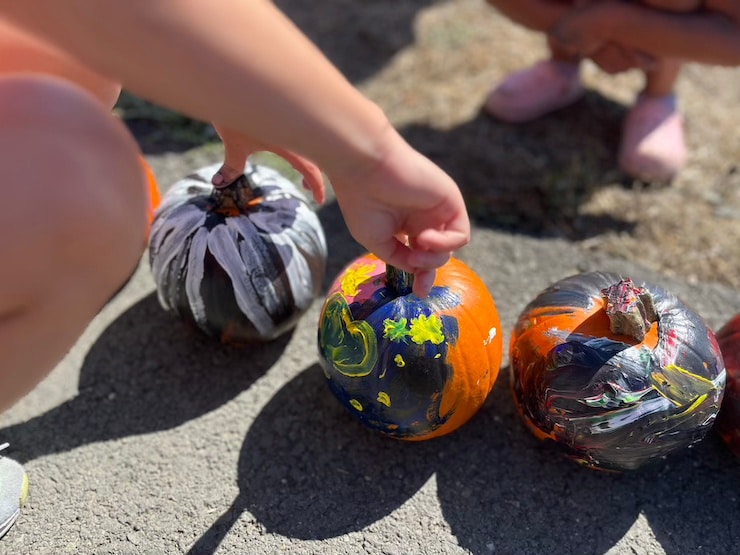 children pumpkins halloween